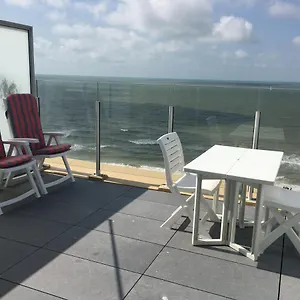 Penthouse Seafront Apartment Ostende